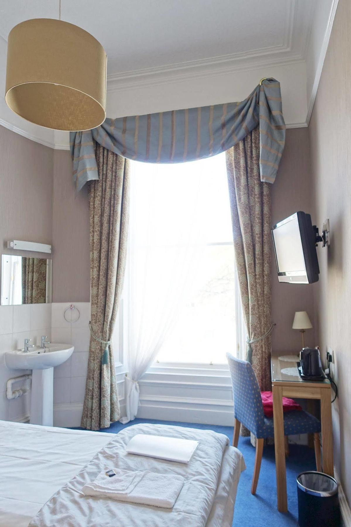Gasthuis Gladstone House 4*