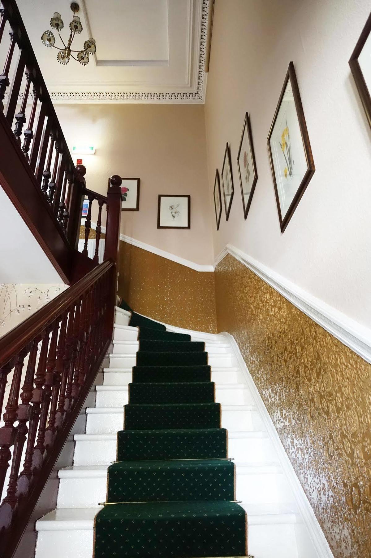 Гостевой дом Gladstone House